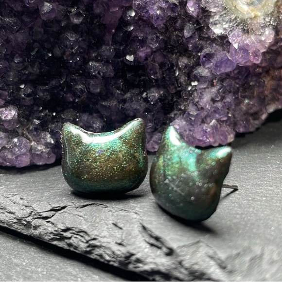 Custom Elegant Green Cat Hand Made Stud Post Earrings - Picture 2 of 11